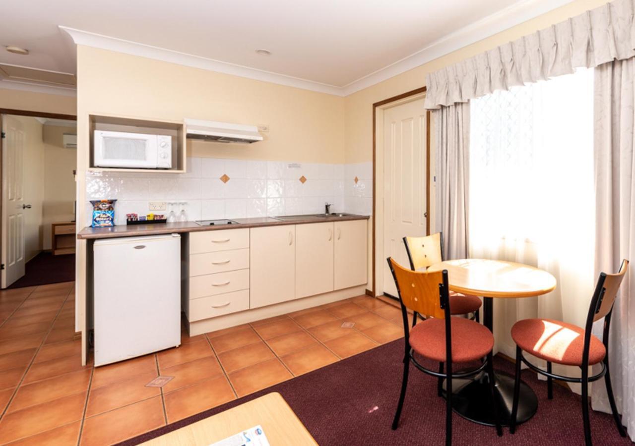 Riviera On Ruthven Motel Toowoomba Exterior photo