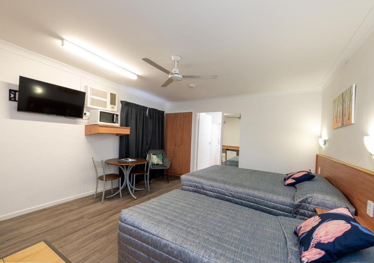 Riviera On Ruthven Motel Toowoomba Exterior photo