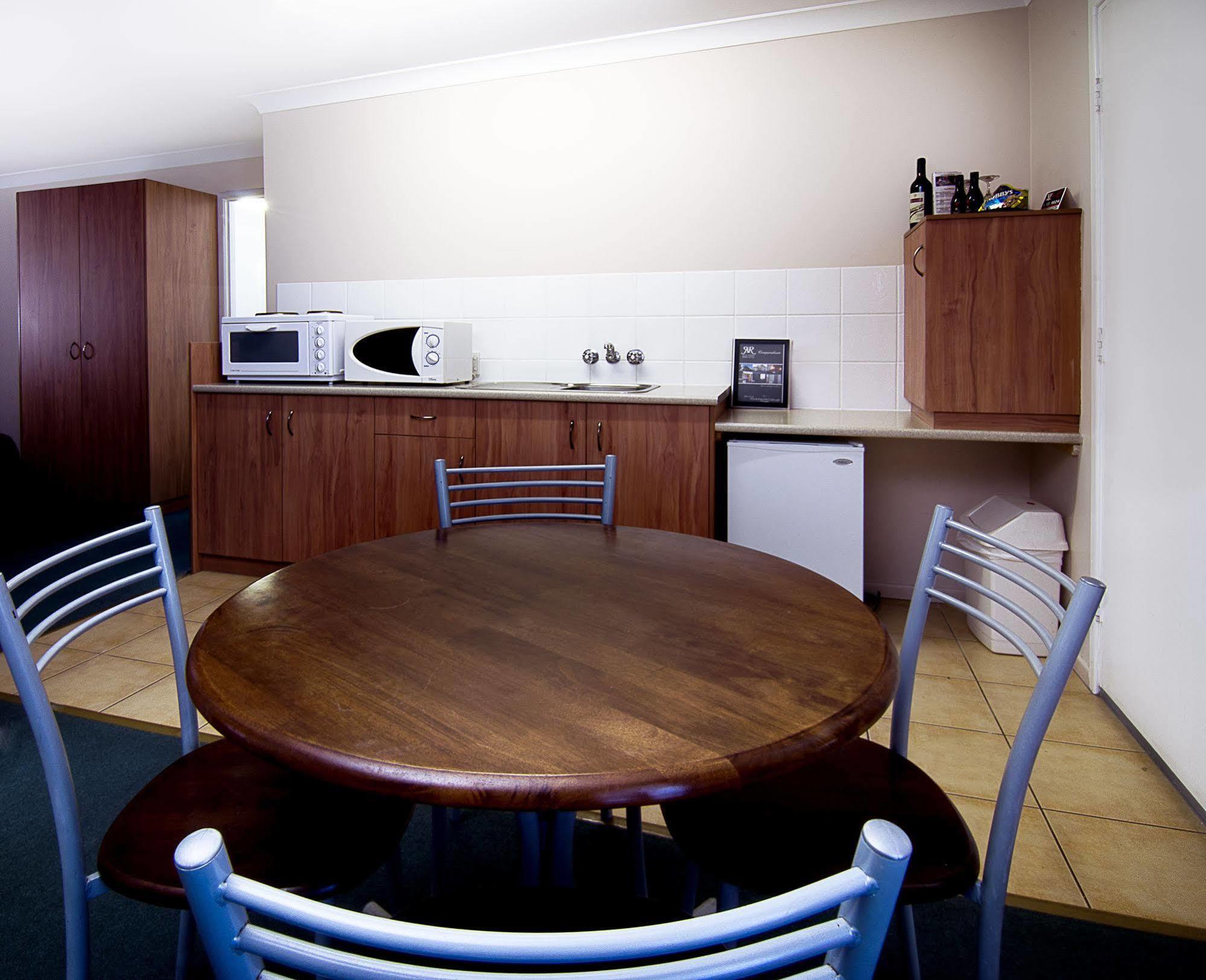 Riviera On Ruthven Motel Toowoomba Exterior photo