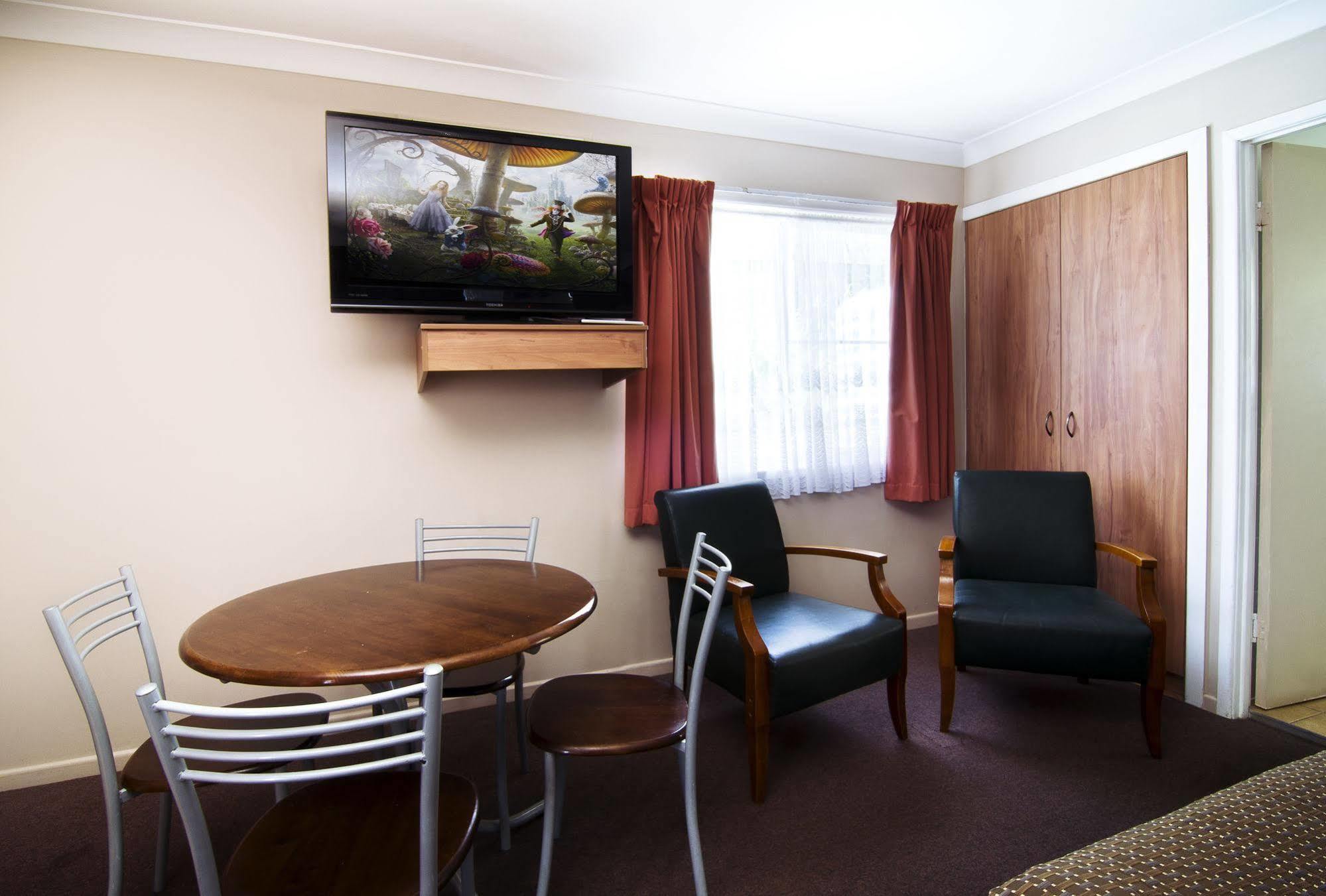 Riviera On Ruthven Motel Toowoomba Exterior photo