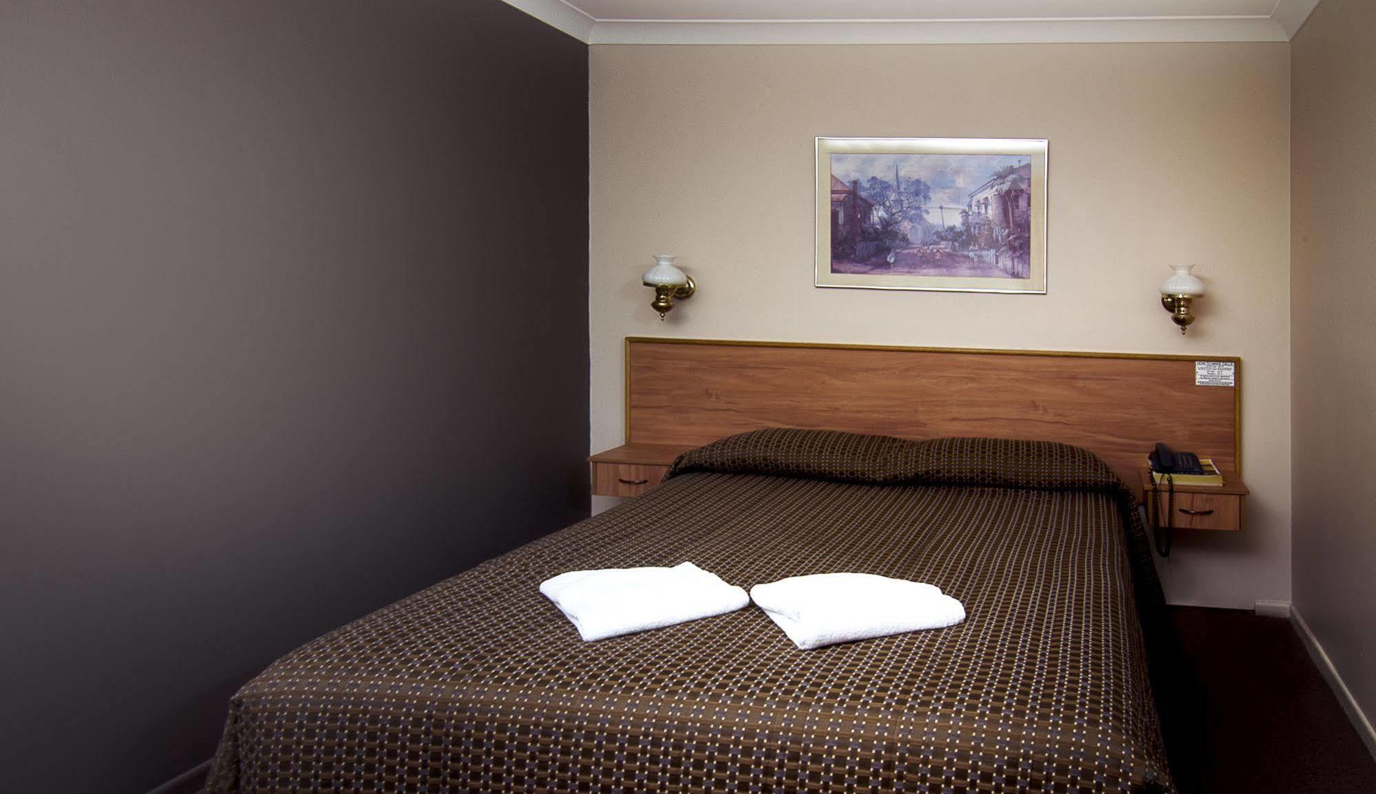 Riviera On Ruthven Motel Toowoomba Exterior photo
